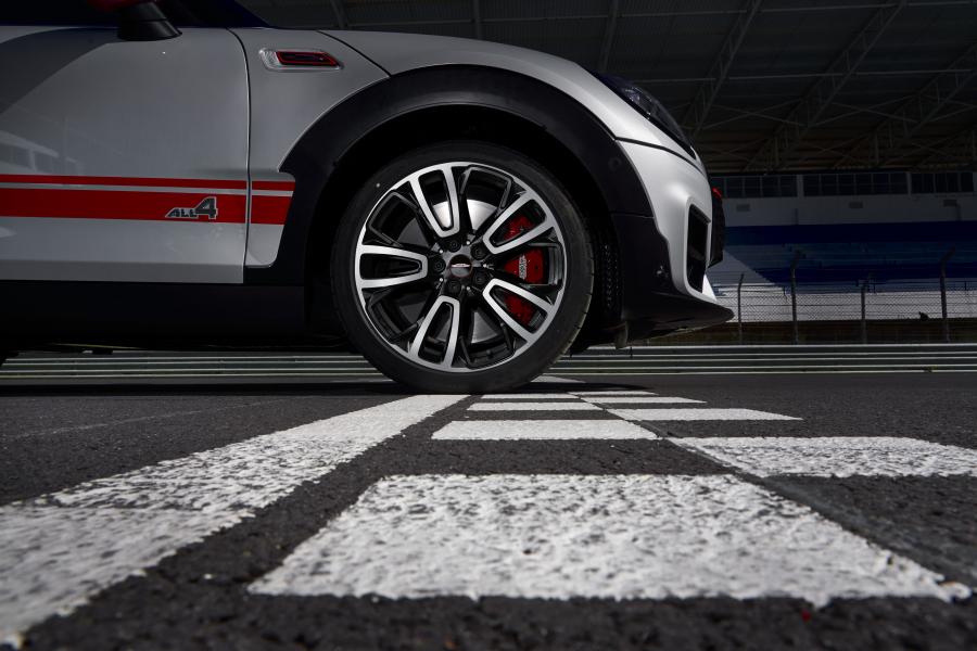 Детали экстерьера Mini John Cooper Works Clubman (F54) 2019 года  (WW) (фото 38 из 56)
